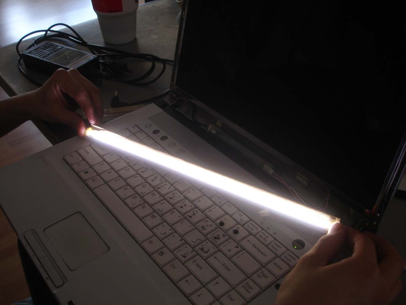 Замена и ремонт подсветки экрана ноутбука в Воронеже